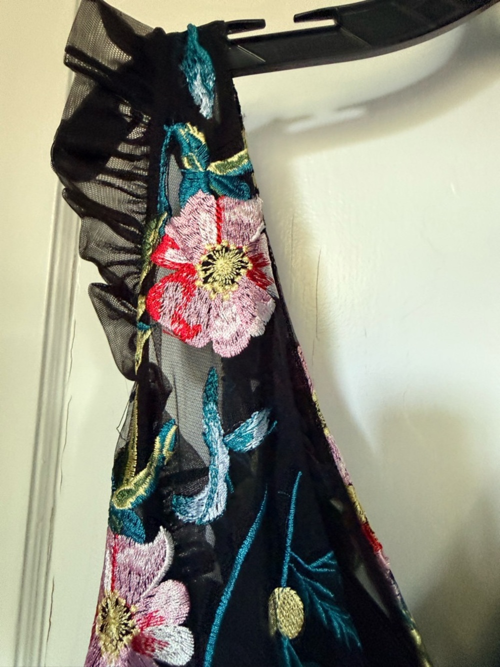 Mac Duggal Black Embroidered Floral Plunge Neck Trumpet Gown NWT Anthropologie - Picture 8 of 15